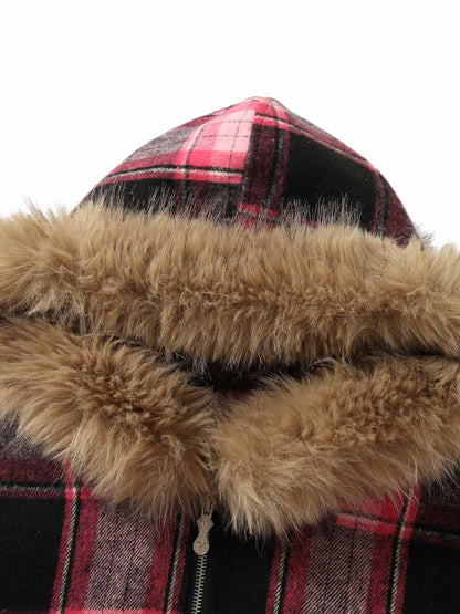 Thesupermade – Gepolsterte, karierte Jacke mit Perlen und Pelzkragen