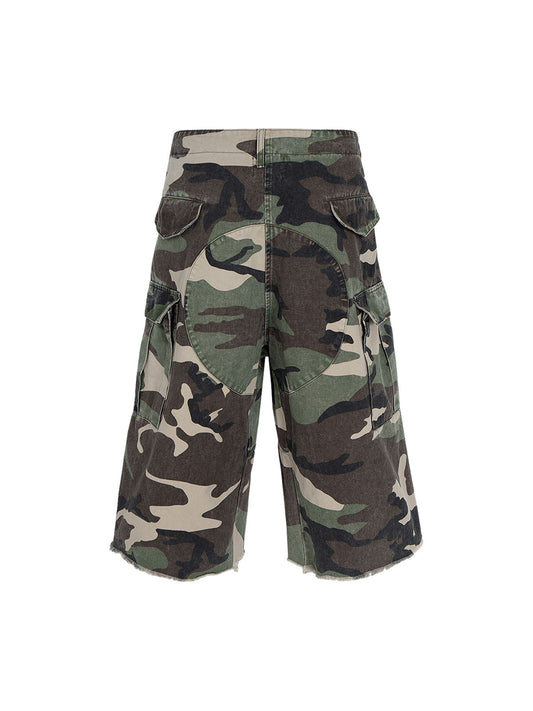 Short court camouflage rétro à bords bruts