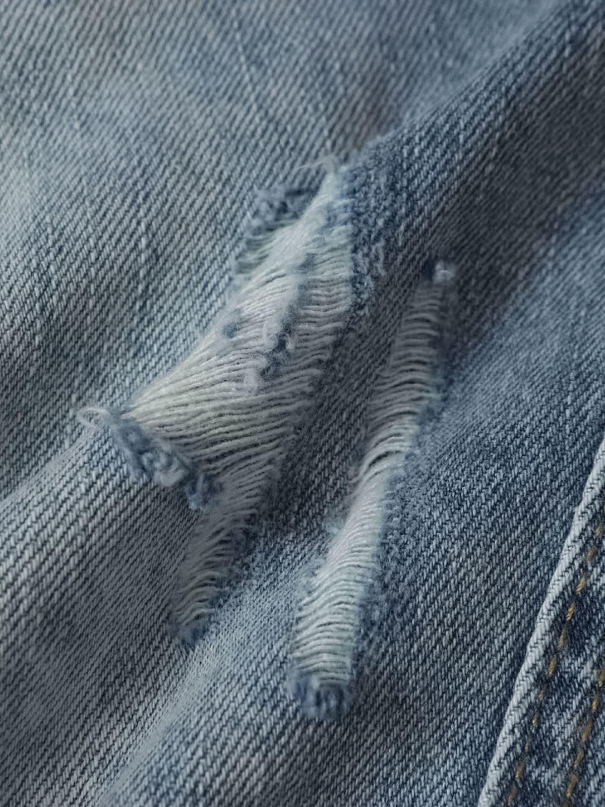 Distressed Ripped Deconstructed Split Barrel Jorts