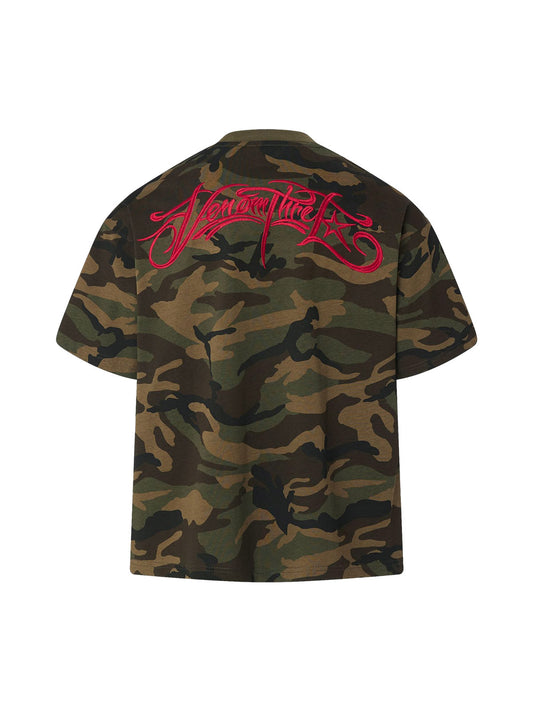 T-shirt camouflage avec lettres brodées
