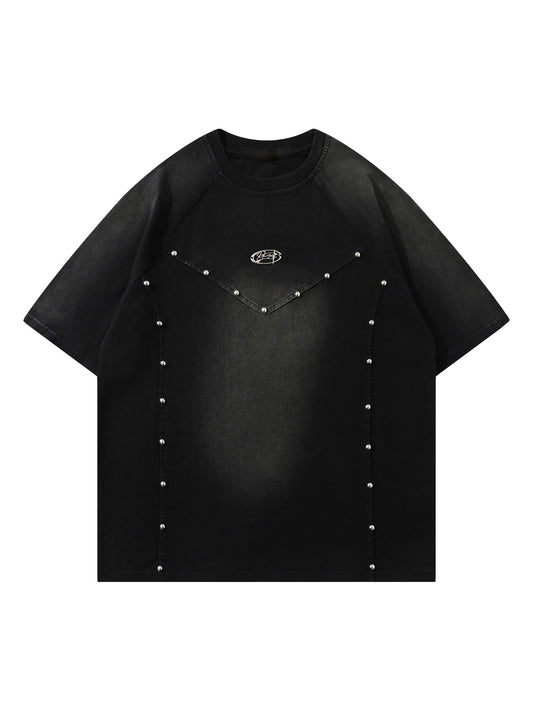 T-shirt vintage délavé avec coutures et rivets
