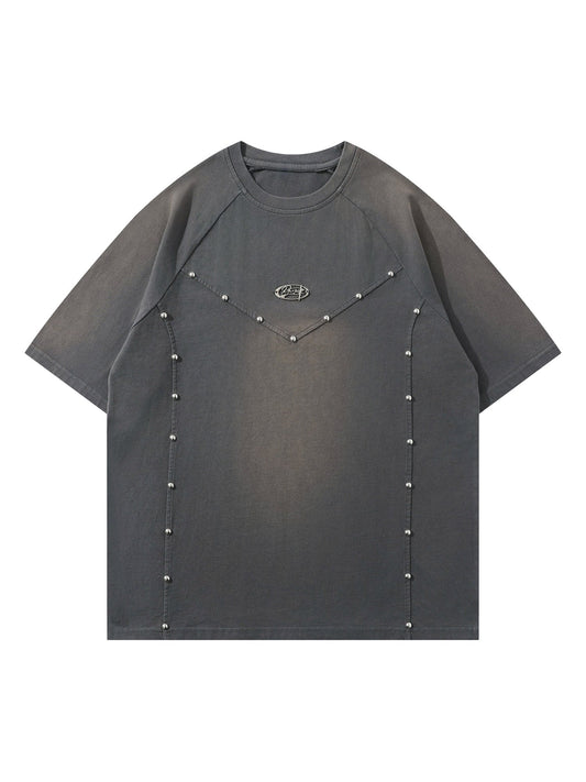 T-shirt vintage délavé avec coutures et rivets