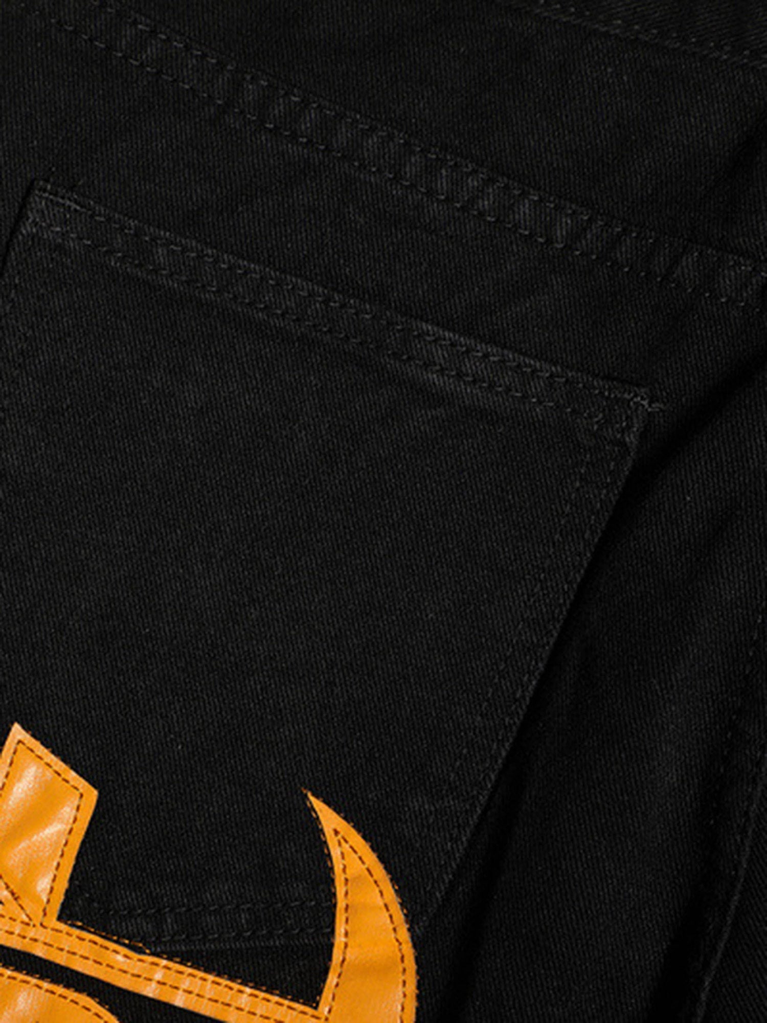 Thesupermade Jeans mit aufgestickten Buchstaben „Burning Text“ – 1478 