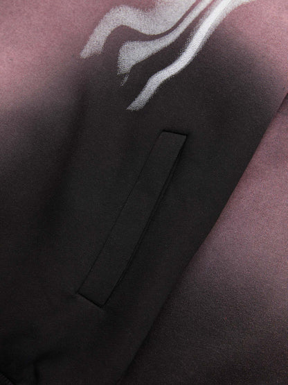 Kapuzenpullover mit Farbverlauf und Sprührauch